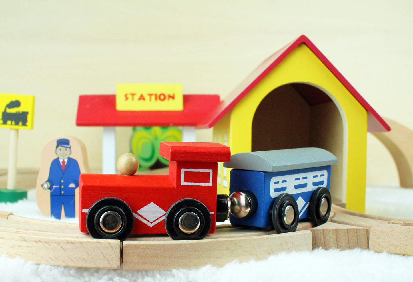 wooden train (station) toy set with bus, helicopter, trees, fishing, traffic lights